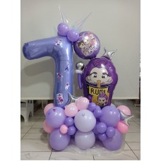 Композиція з повітряних кульок на 7 років Хантрікс Румі Huntrix Rumi