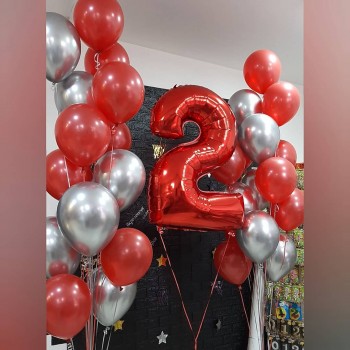 Букет кульок на 2 роки срібно-червоні Букет кульок на 2 роки срібно-червоні
