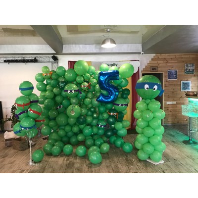 Фотозона Черепашки Ніндзя (Панно із кульок). Ресторан Family Club. Вишгород Фотозона Черепашки Ніндзя (Панно із кульок). Ресторан Family Club. Вишгород